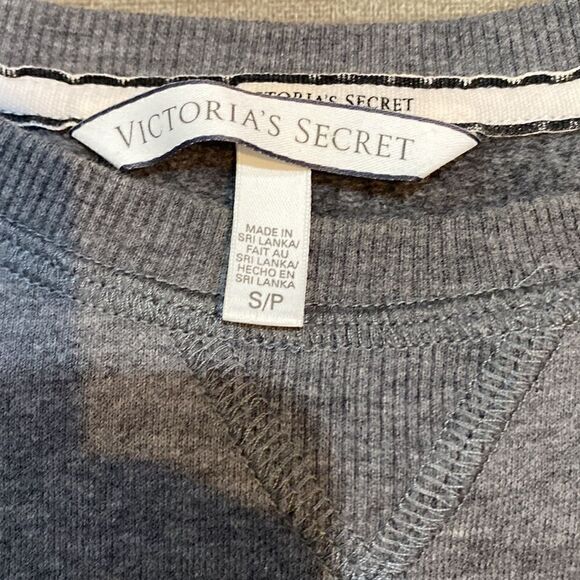 Victoria’s Secret “Check it Twice” Sweatshirt - Size Small - Picture 3 of 8